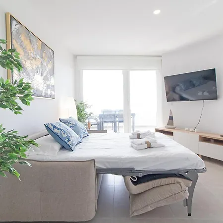 Global Properties, Con Amplia Terraza Con Vistas Al Mar *